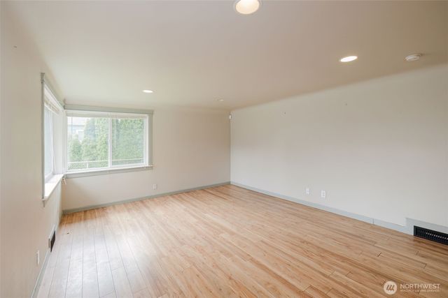 1125 S National Avenue, Bremerton, WA 98312