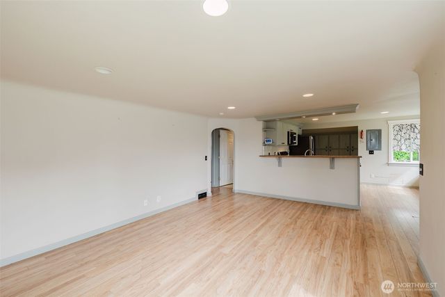 1125 S National Avenue, Bremerton, WA 98312