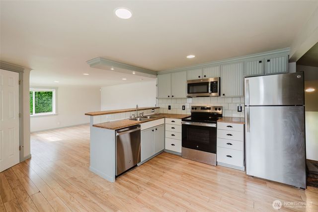 1125 S National Avenue, Bremerton, WA 98312