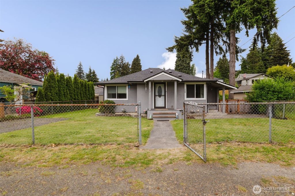 1125 S National Avenue, Bremerton, WA 98312
