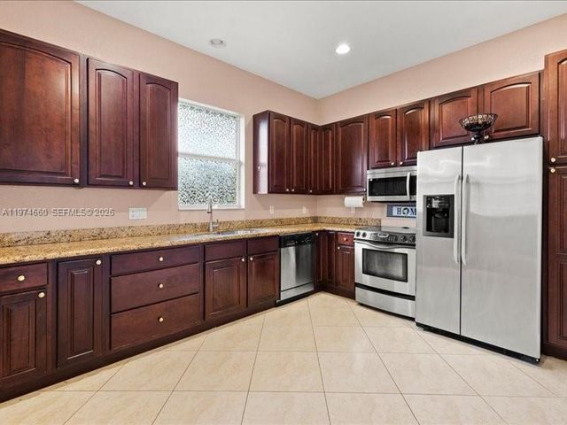 12343 NW 19th St, Plantation, FL 33323