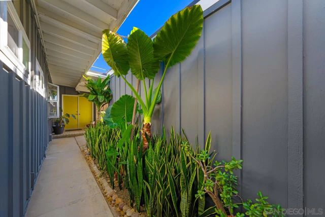 6209 Amber Lake Ave, San Diego, CA 92119