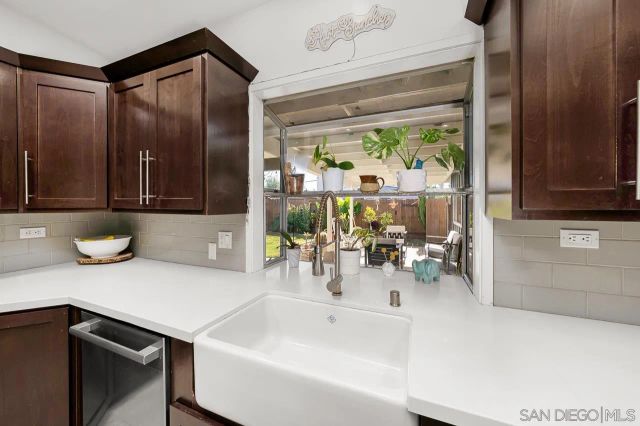 6209 Amber Lake Ave, San Diego, CA 92119