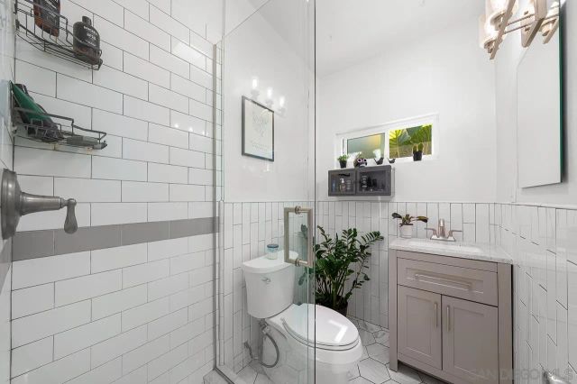 6209 Amber Lake Ave, San Diego, CA 92119