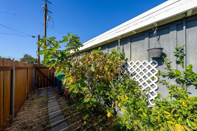 6209 Amber Lake Ave, San Diego, CA 92119