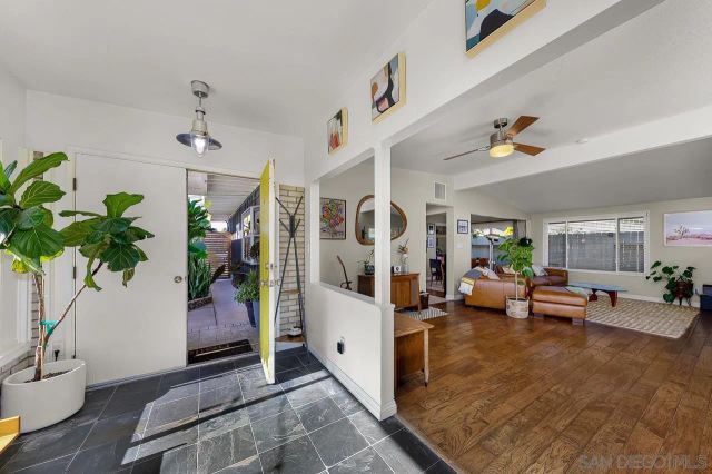 6209 Amber Lake Ave, San Diego, CA 92119