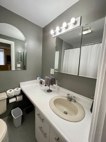 42 W Newton St 3B, Boston, MA 02118
