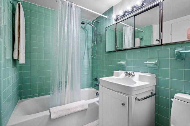 223 Atlantic Avenue D2, Palm Beach, FL 33480