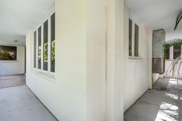 223 Atlantic Avenue D2, Palm Beach, FL 33480