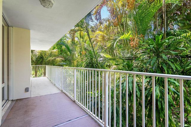 223 Atlantic Avenue D2, Palm Beach, FL 33480