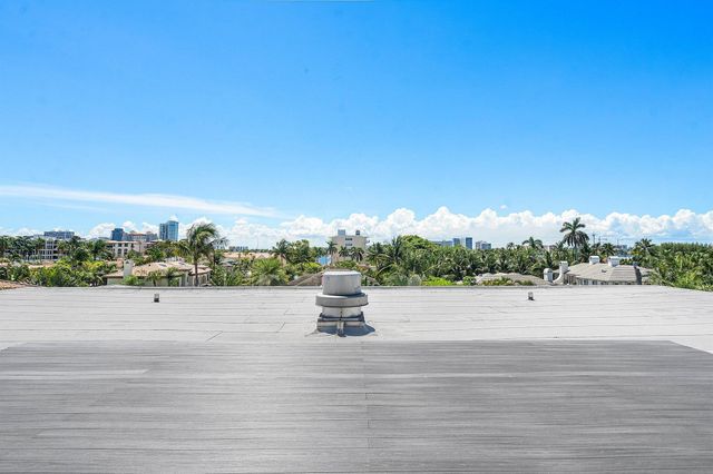 223 Atlantic Avenue D2, Palm Beach, FL 33480