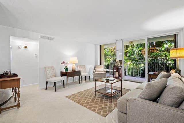 223 Atlantic Avenue D2, Palm Beach, FL 33480