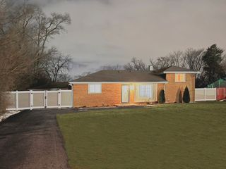 128 S Villa Avenue, Addison, IL 60101