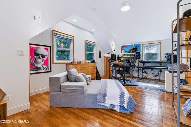 414 Roosevelt Avenue, Oakhurst, NJ 07755
