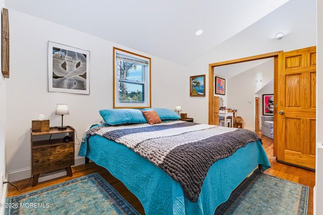 414 Roosevelt Avenue, Oakhurst, NJ 07755