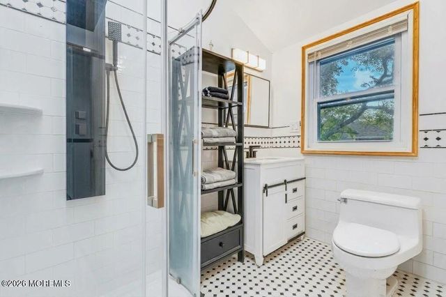 414 Roosevelt Avenue, Oakhurst, NJ 07755