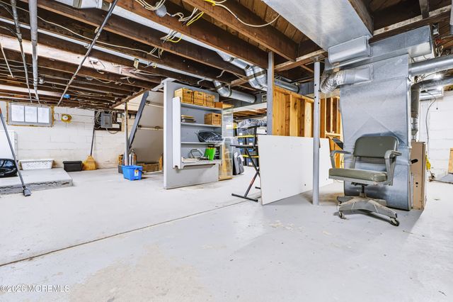 414 Roosevelt Avenue, Oakhurst, NJ 07755
