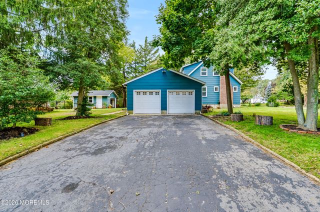 414 Roosevelt Avenue, Oakhurst, NJ 07755