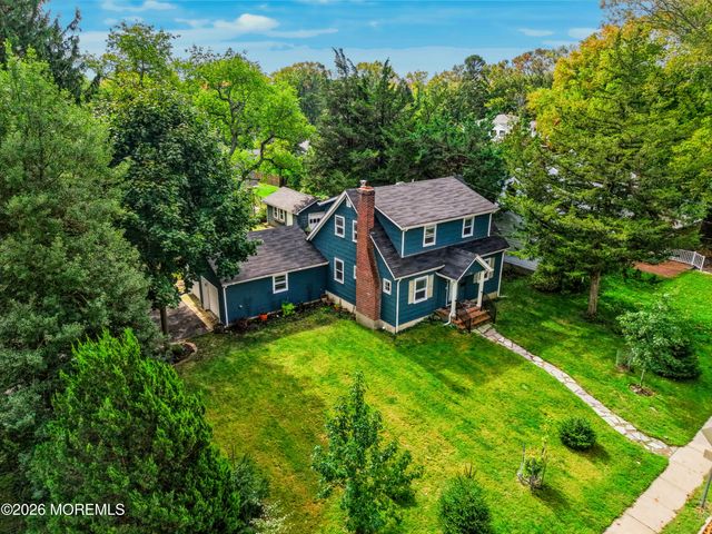 414 Roosevelt Avenue, Oakhurst, NJ 07755