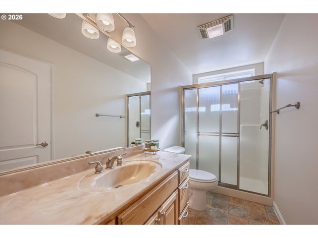 1587 Nw 39TH St, Lincoln City, OR 97367