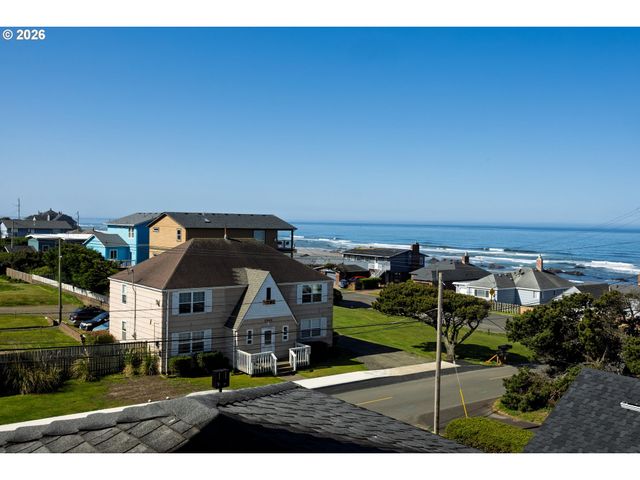 1587 Nw 39TH St, Lincoln City, OR 97367