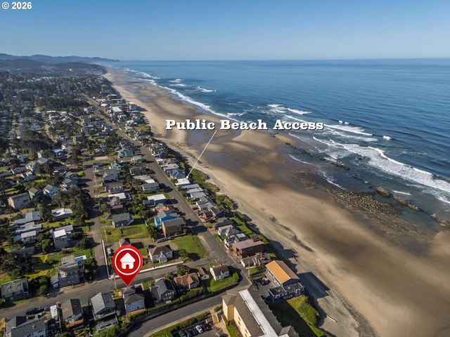 1587 Nw 39TH St, Lincoln City, OR 97367