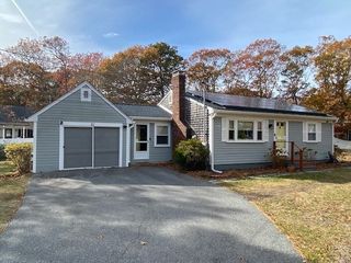 21 Brian Ln, Barnstable, MA 02601