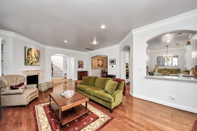 6302 Hermann Lake Drive, Houston, TX 77021