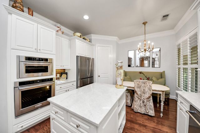 6302 Hermann Lake Drive, Houston, TX 77021