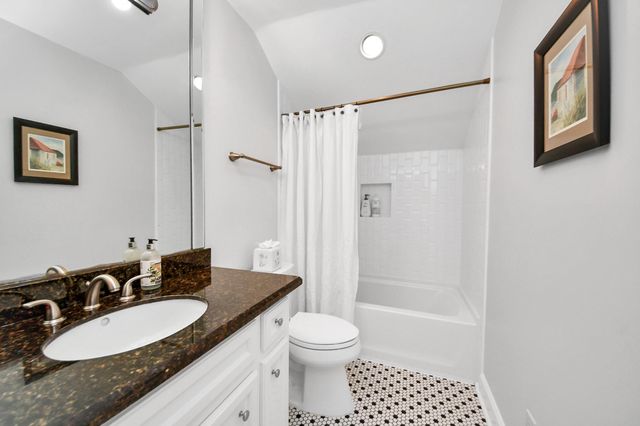 6302 Hermann Lake Drive, Houston, TX 77021