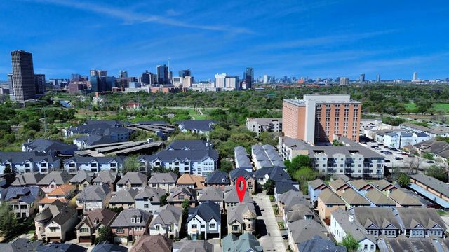 6302 Hermann Lake Drive, Houston, TX 77021