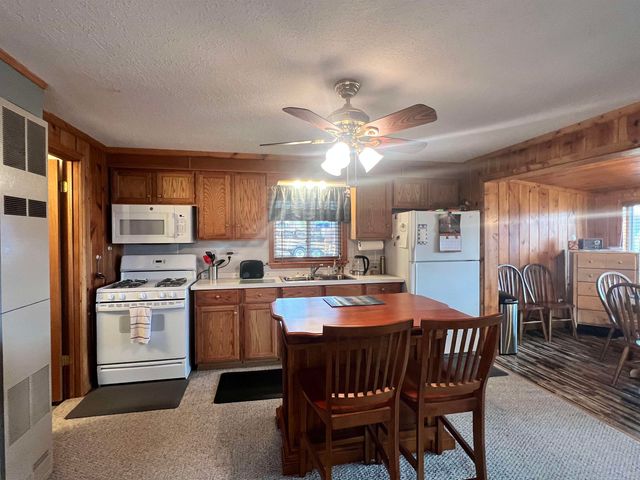 5006 Lake Point Drive, Harrison, MI 48625