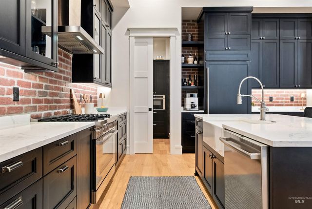 241 S Steel Farm Ave, Eagle, ID 83616