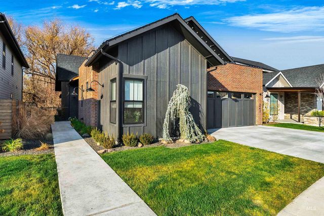 241 S Steel Farm Ave, Eagle, ID 83616