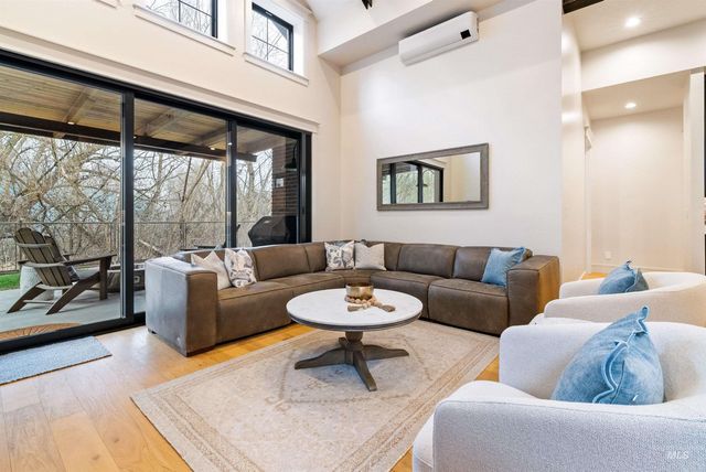 241 S Steel Farm Ave, Eagle, ID 83616