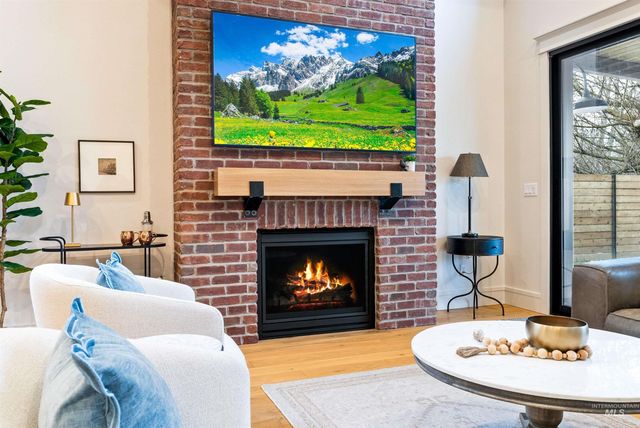 241 S Steel Farm Ave, Eagle, ID 83616