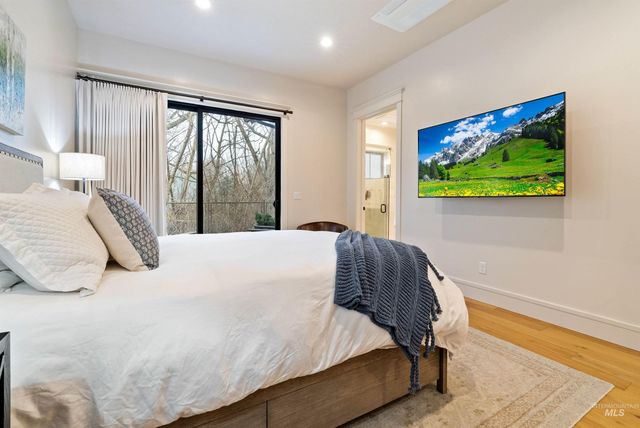 241 S Steel Farm Ave, Eagle, ID 83616