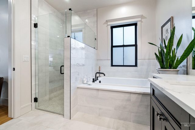 241 S Steel Farm Ave, Eagle, ID 83616