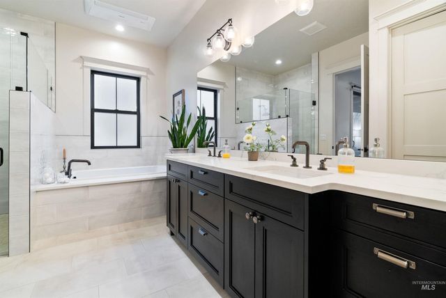 241 S Steel Farm Ave, Eagle, ID 83616