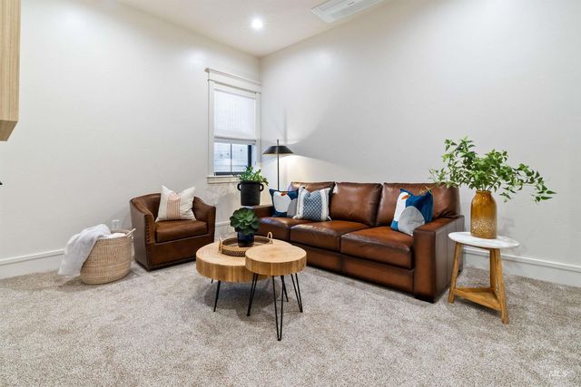 241 S Steel Farm Ave, Eagle, ID 83616