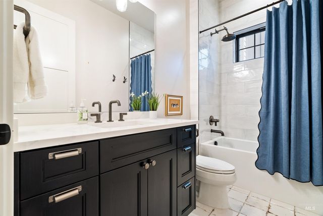 241 S Steel Farm Ave, Eagle, ID 83616