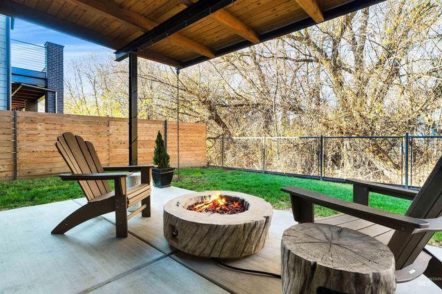 241 S Steel Farm Ave, Eagle, ID 83616