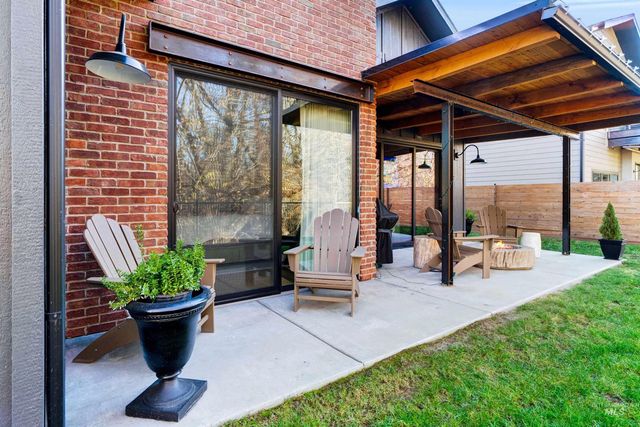 241 S Steel Farm Ave, Eagle, ID 83616