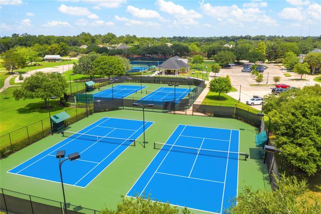 1615 Forest Mist Drive, Missouri City, TX 77459