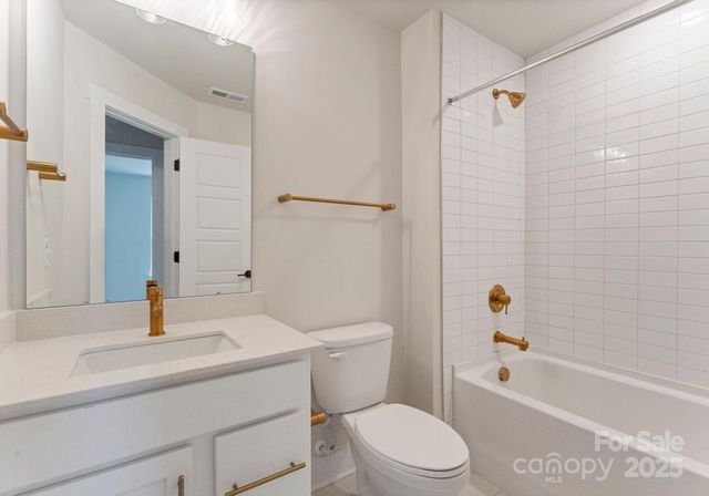 1519 W Rocky River Road, Charlotte, NC 28213