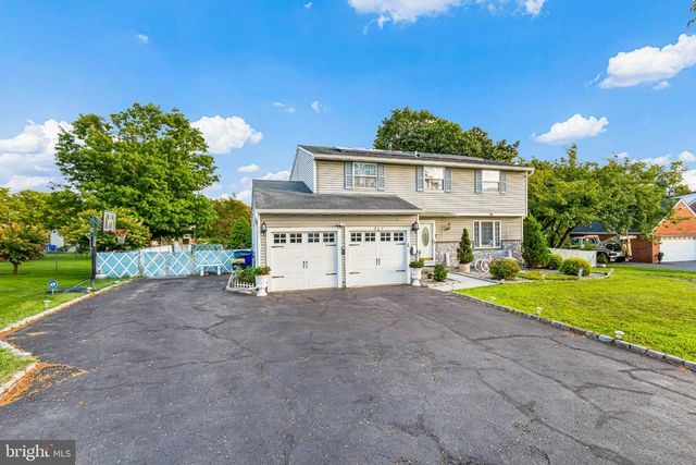 907 EDINBURG RD, Trenton, NJ 08690