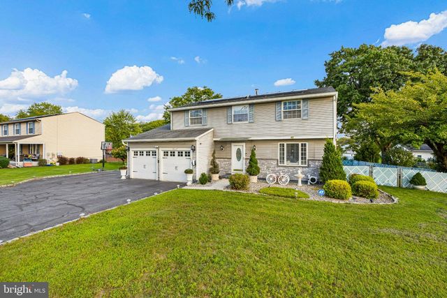 907 EDINBURG RD, Trenton, NJ 08690