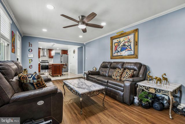 907 EDINBURG RD, Trenton, NJ 08690