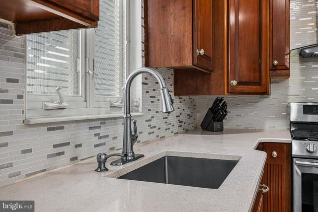907 EDINBURG RD, Trenton, NJ 08690