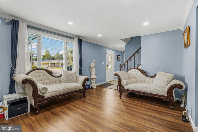 907 EDINBURG RD, Trenton, NJ 08690